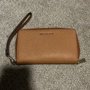 Michael kors wallet
